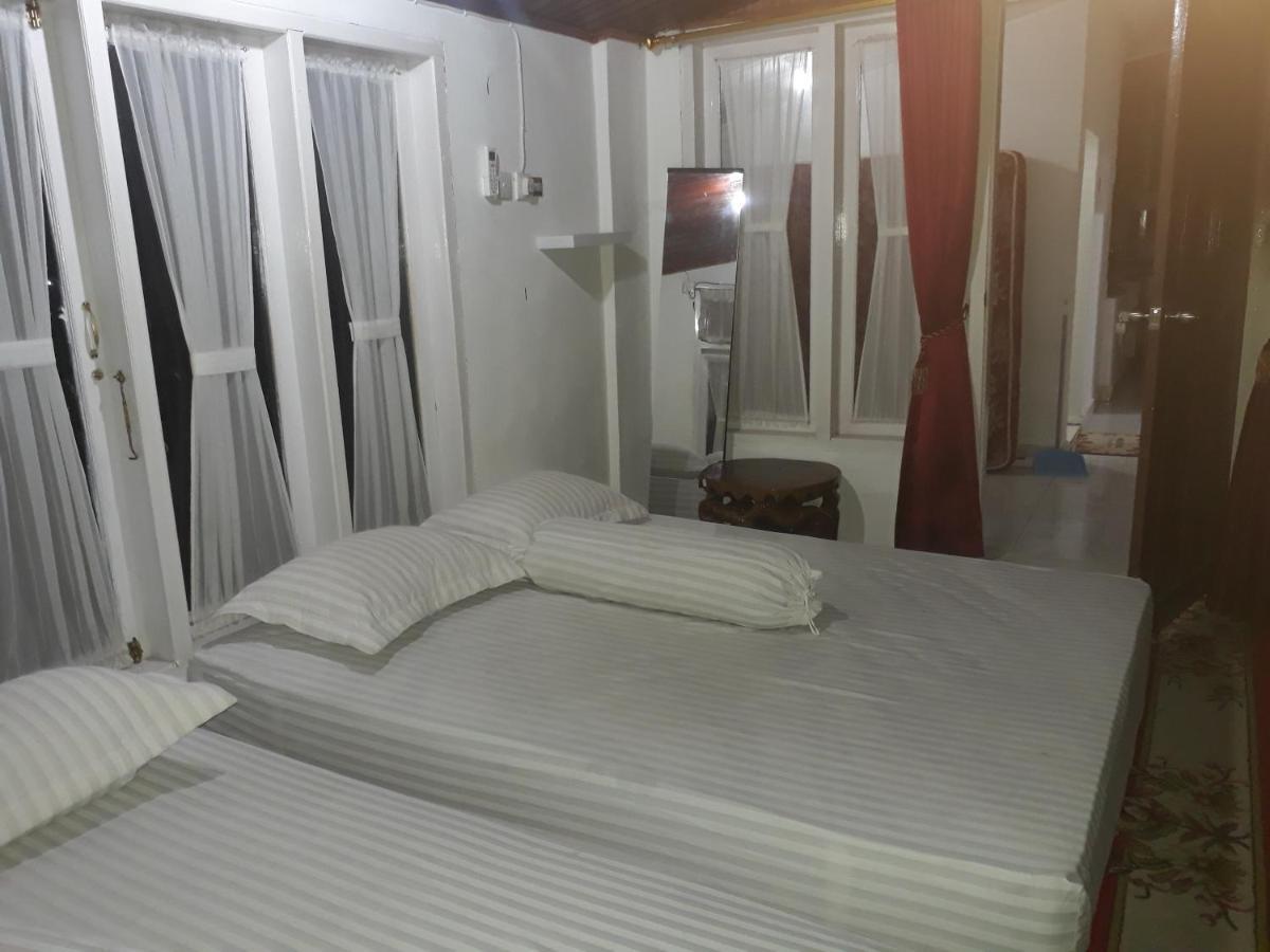 Bumimi Homestay Painan Luaran gambar