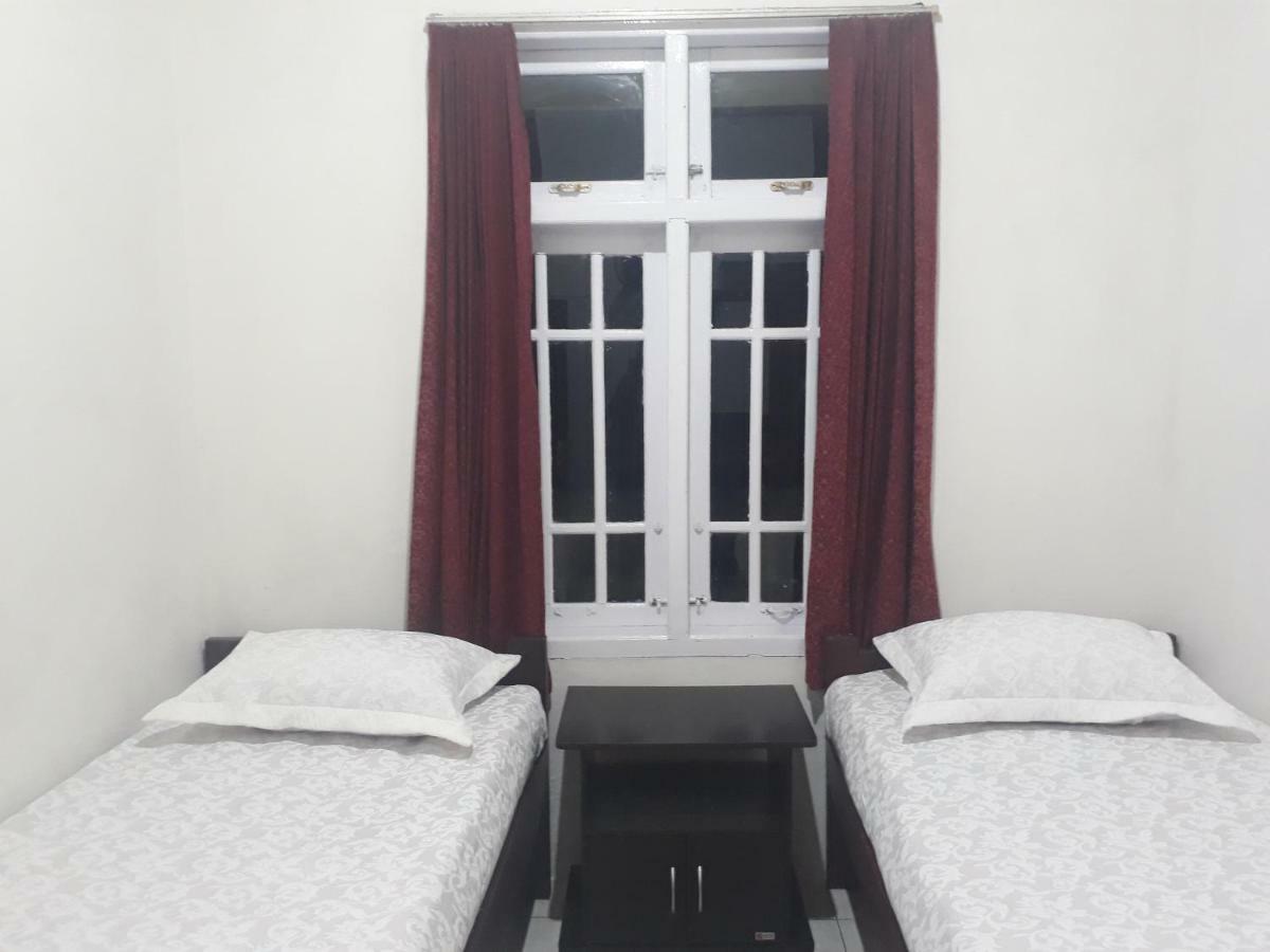 Bumimi Homestay Painan Luaran gambar